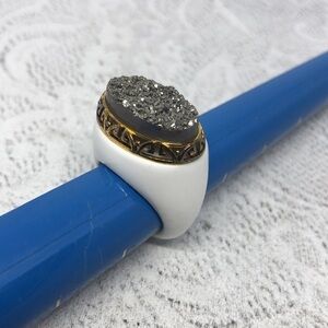 Retro style sparkling druzy sterling silver dressy statement size style ring.